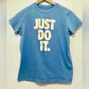 Nike “Just Do It” The Nike Tee, Girls Size XL/18-20, Periwinkle Blue